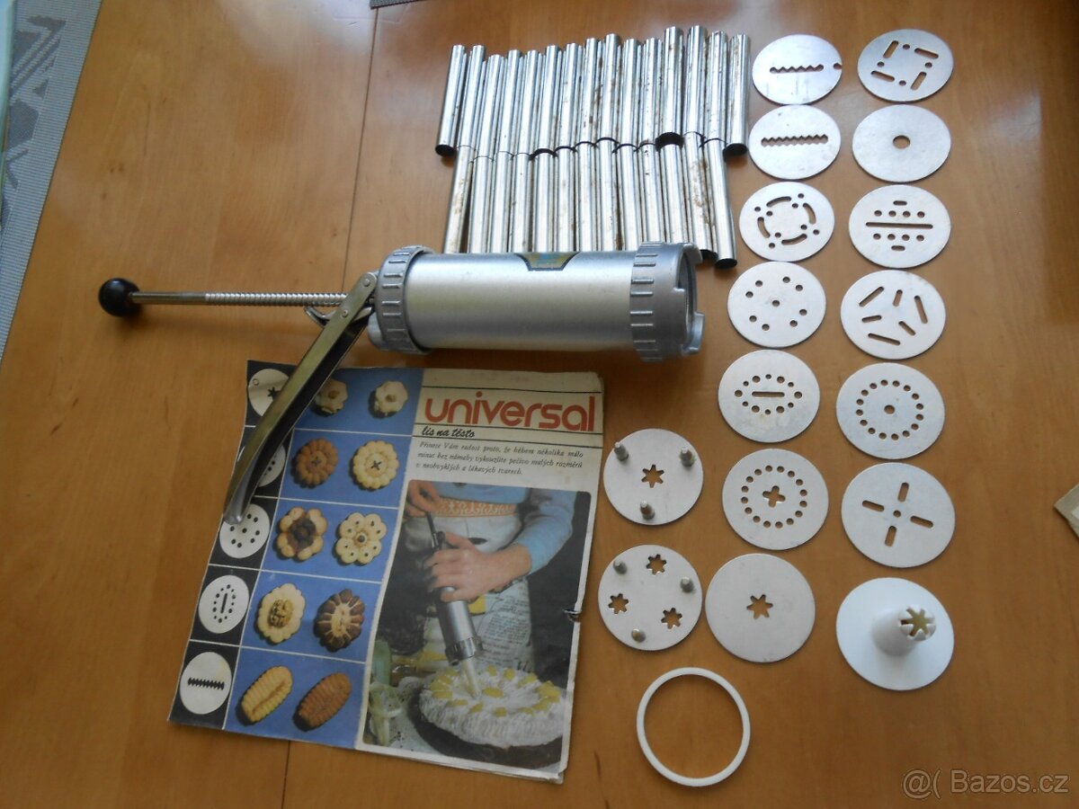 RETRO UNIVERZAL lis na těsto + 28ks trubiček na kremrole