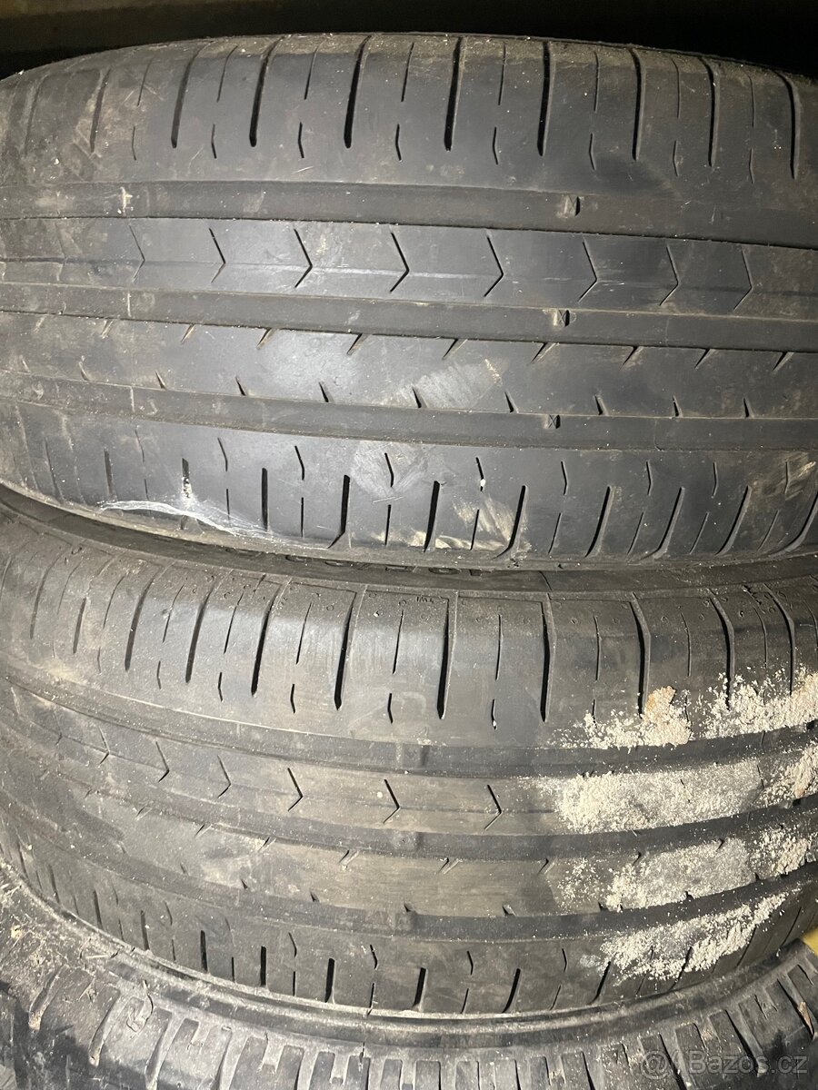 Letni pneu 185/60 r15 continental