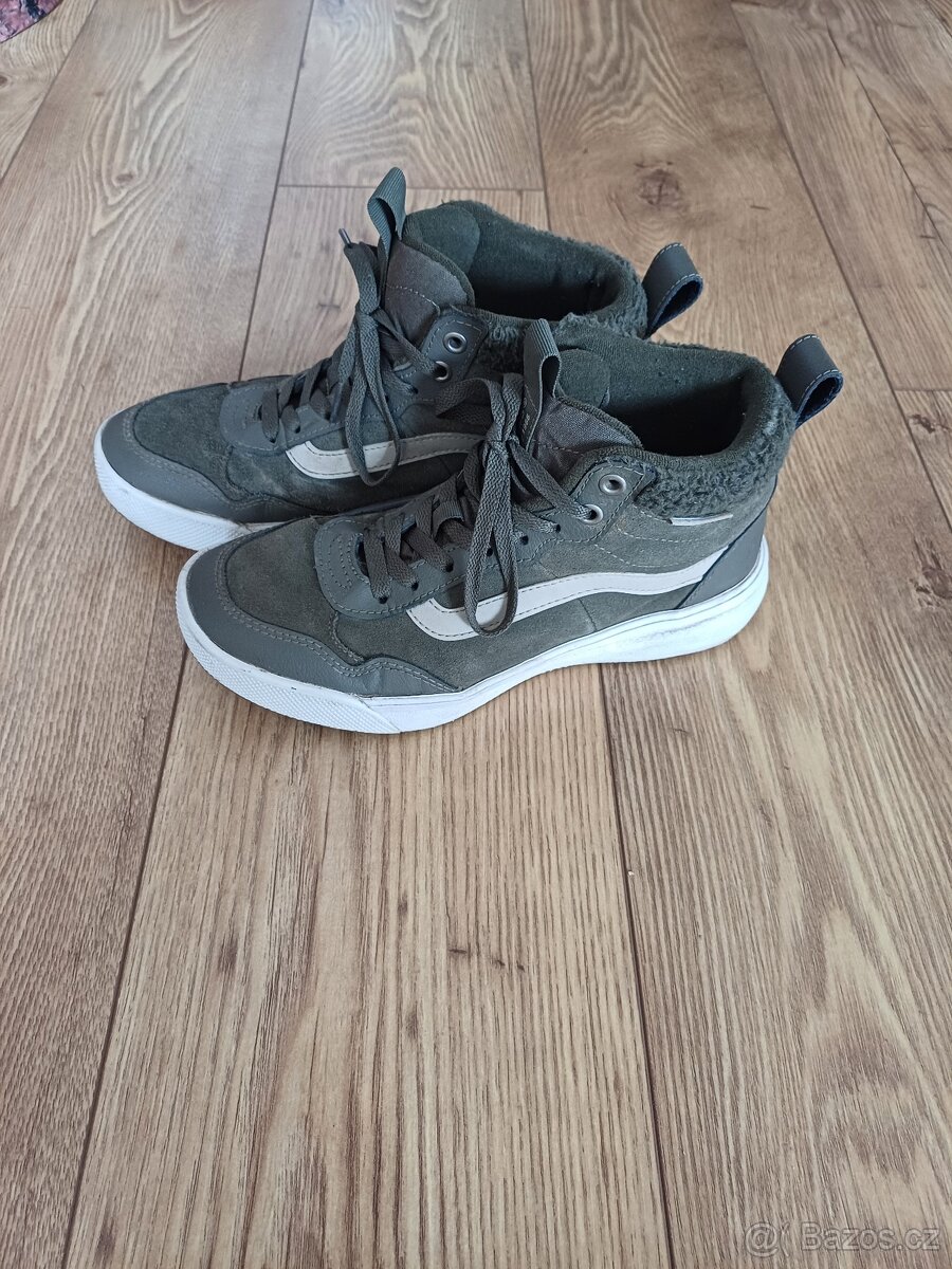 Kotníkové tenisky  Vans vel.39