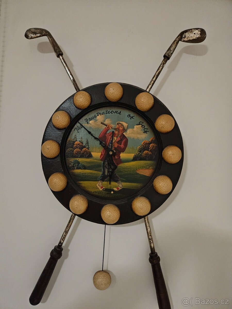 Závěsné hodiny golf