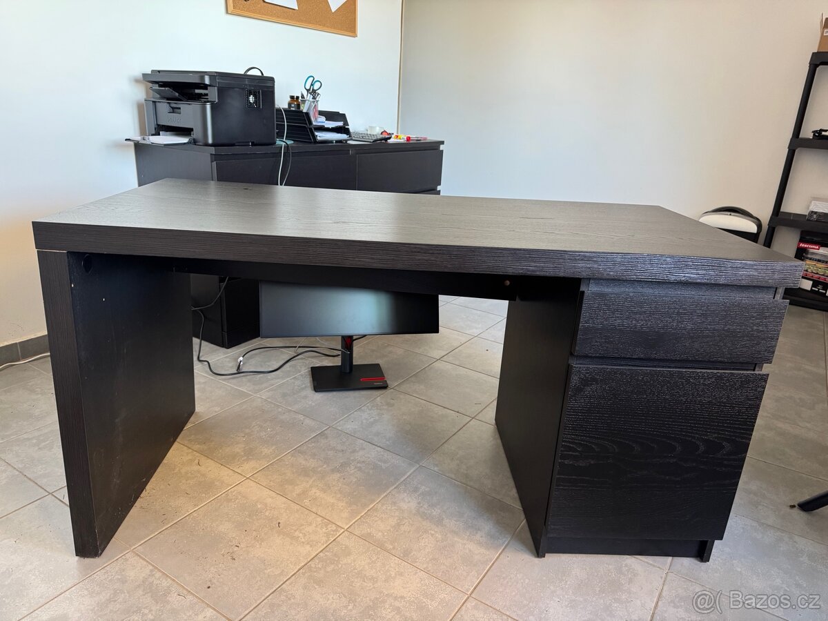 Kancelářský stůl Ikea MALM