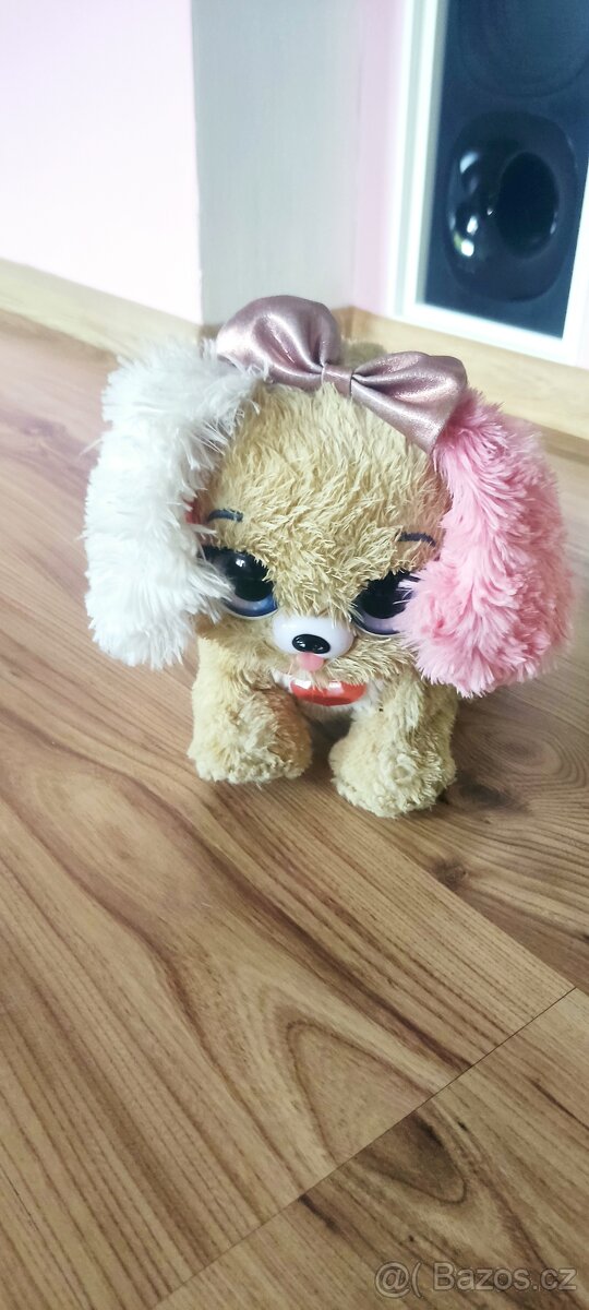 Štěkající pes spin master present dog