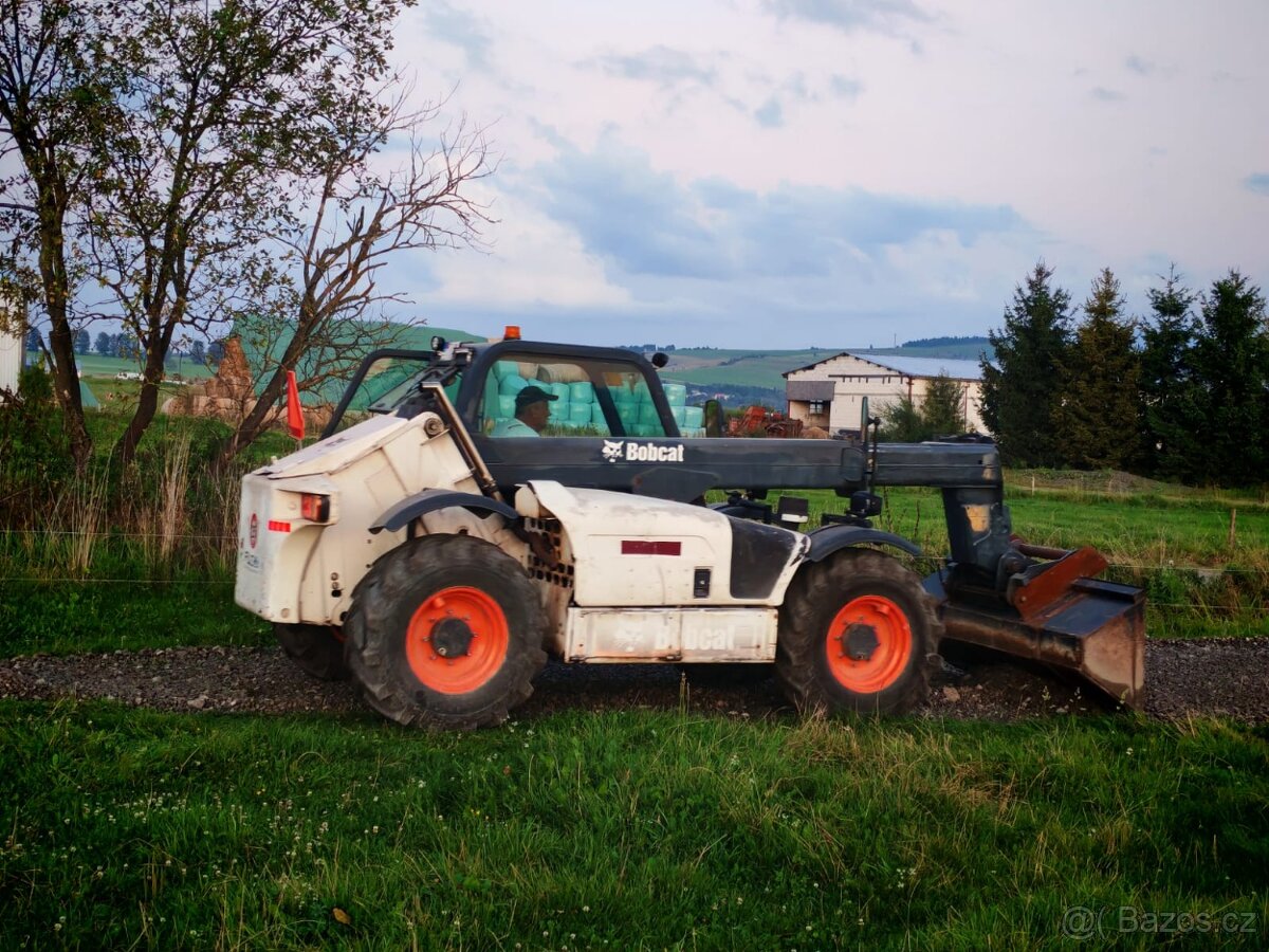 Teleskopický nakladač Bobcat