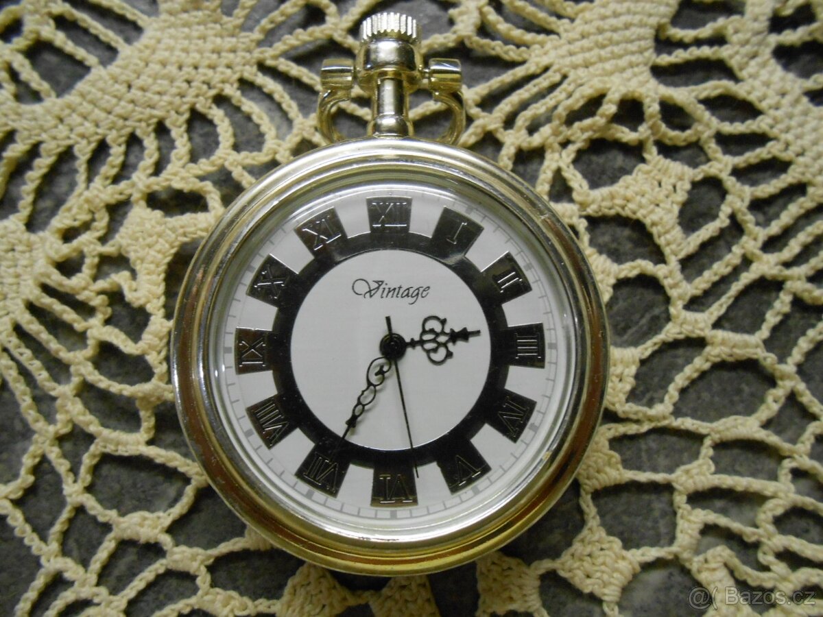 Kapesní hodinky VINTAGE průměr 4,5cm - funkční - zachovalé