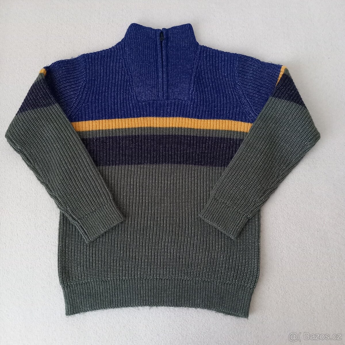 Chlapecký svetr s rozepínacím stojáčkem 12-13let
