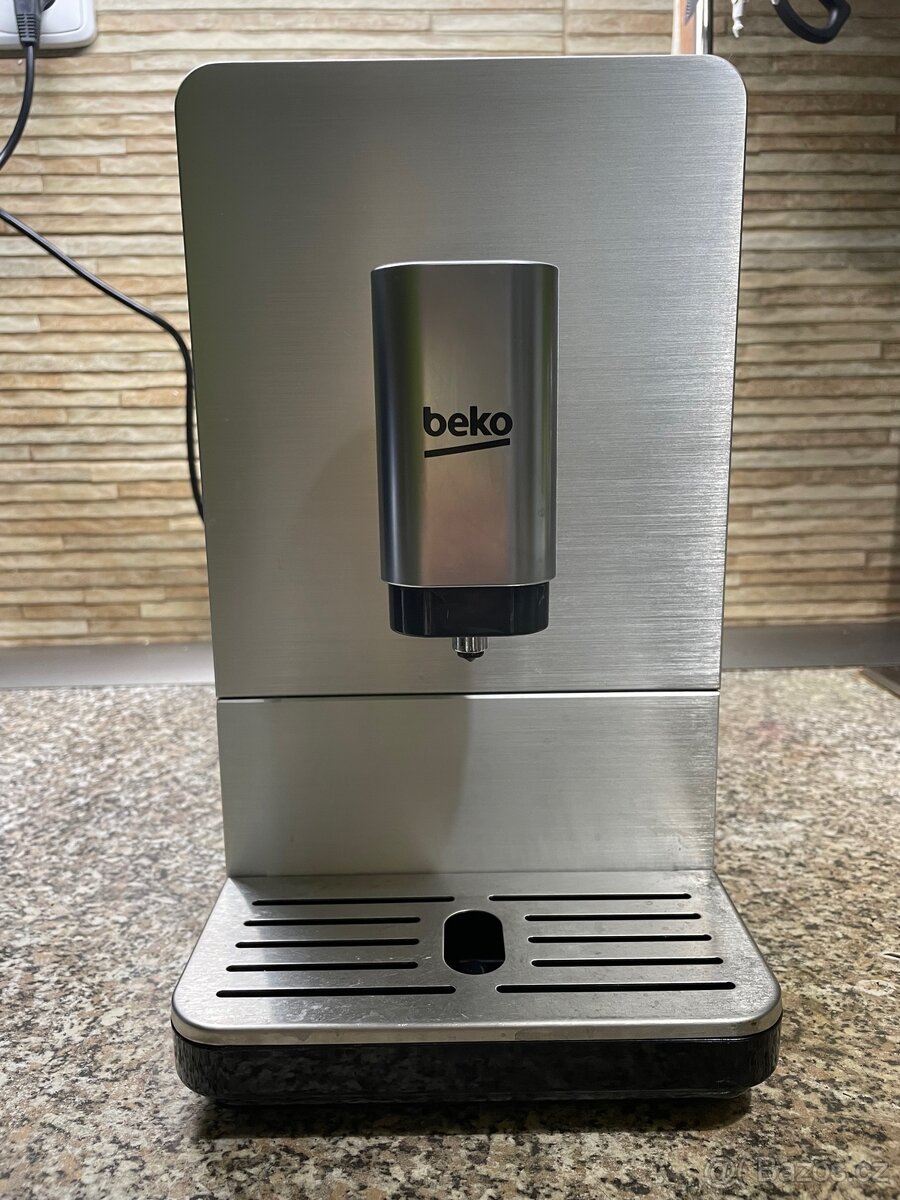 Plně automatický kávovar Beko