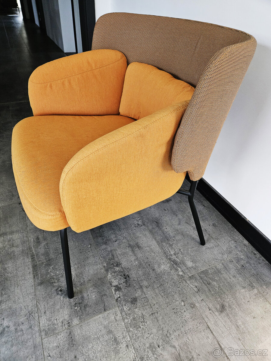 Ikea Bingsta, křeslo. Bez známek použití z fotoateliéru