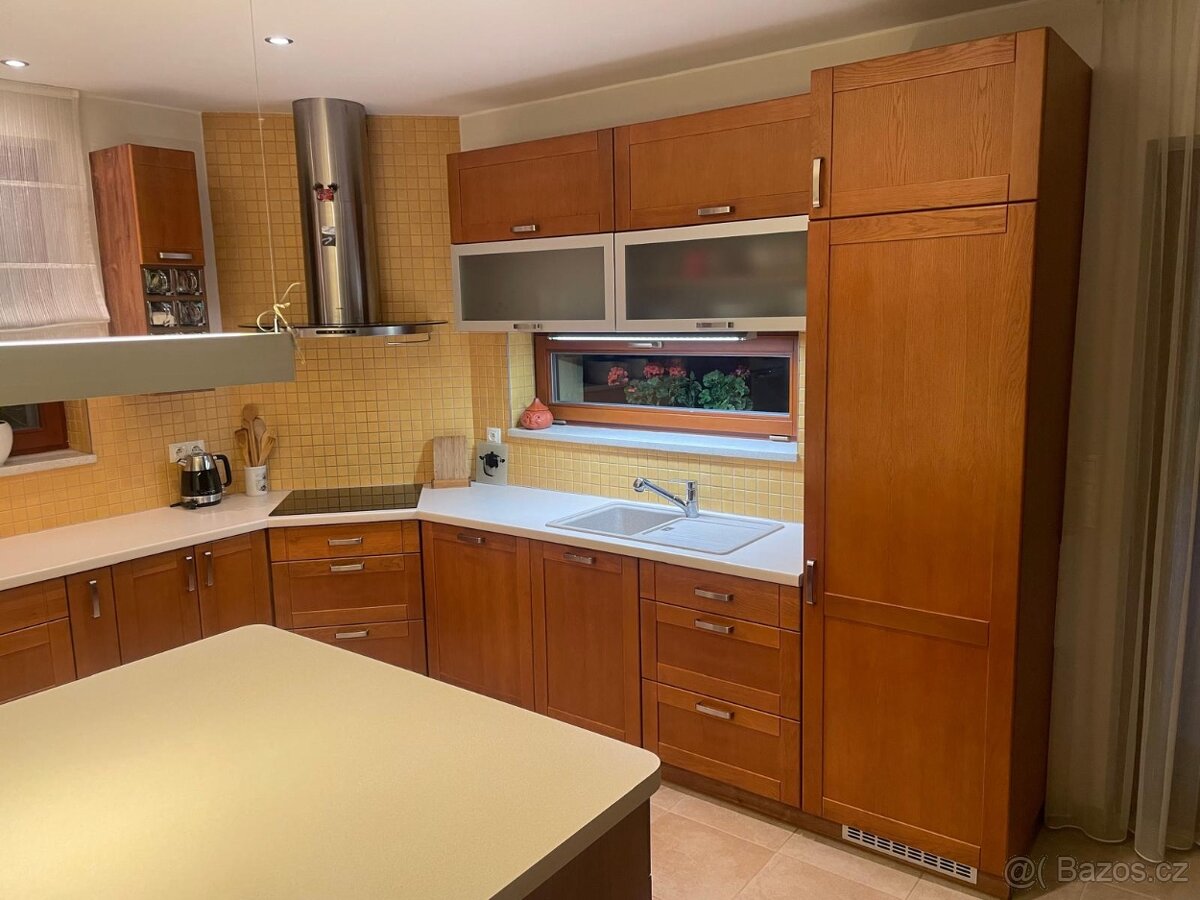 Kompletní kuchyňská linka včetně funkčních spotřebičů