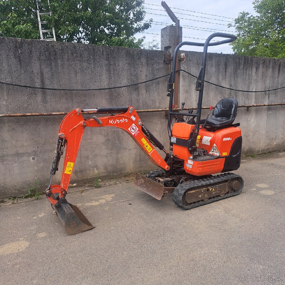 Minibagr Kubota K008-3