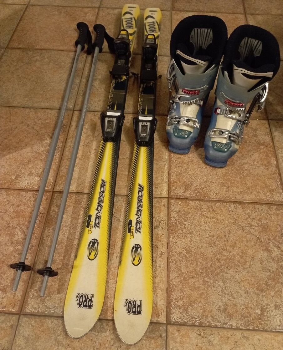 Sjezdové lyže, junior set