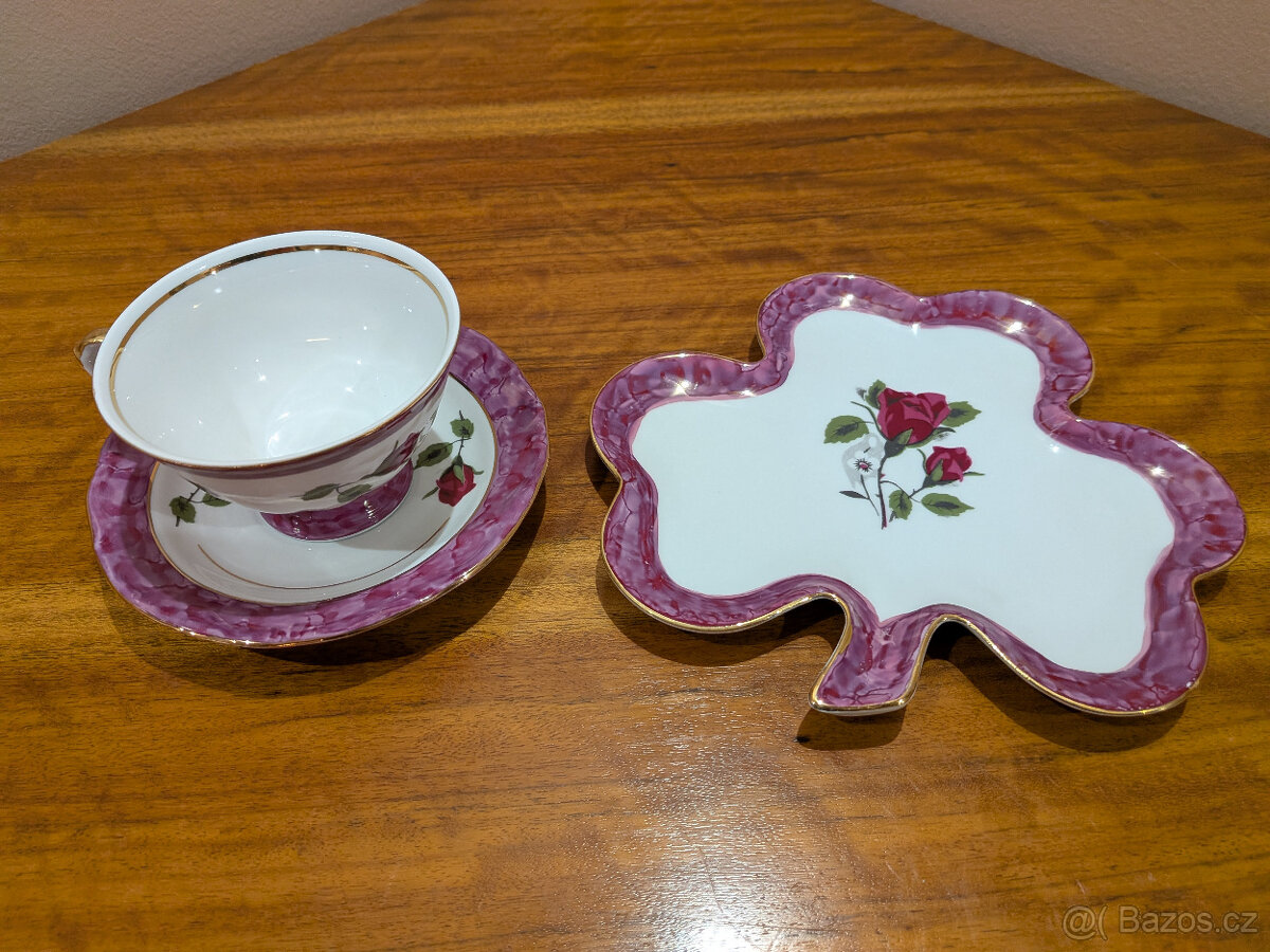 Prodám porcelánový servis