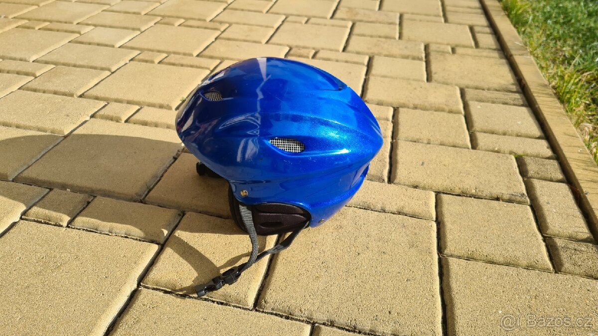 Dětská lyžařská helma