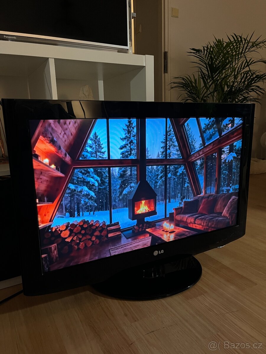 Prodám televizi LG 32LH2000 (32")