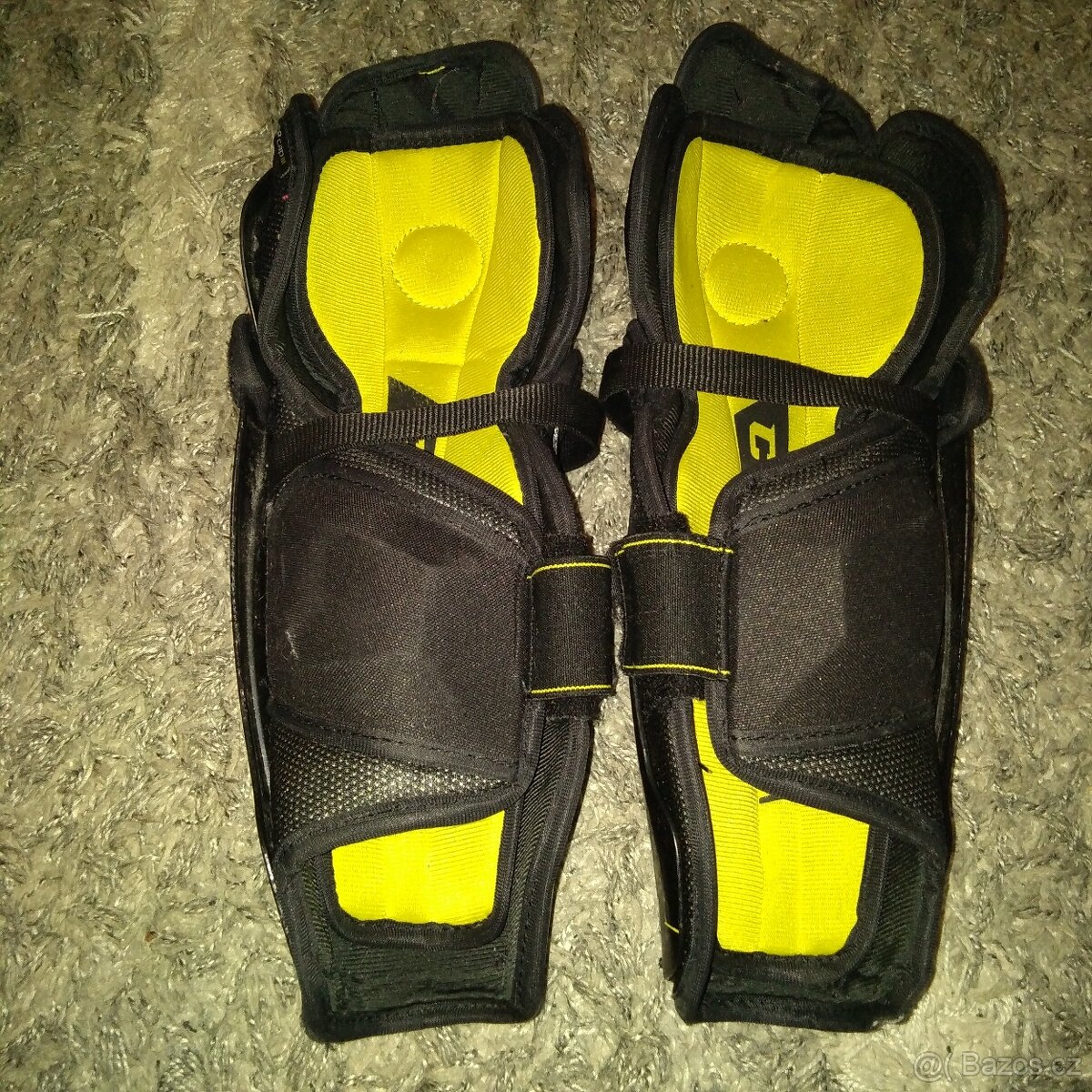 Hokejove holeně ccm