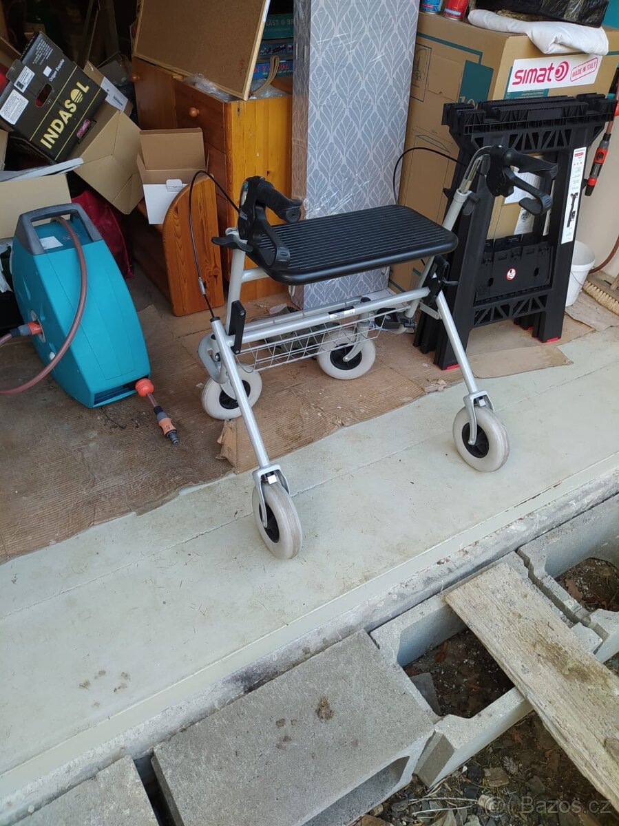 Chodiltko pro seniory