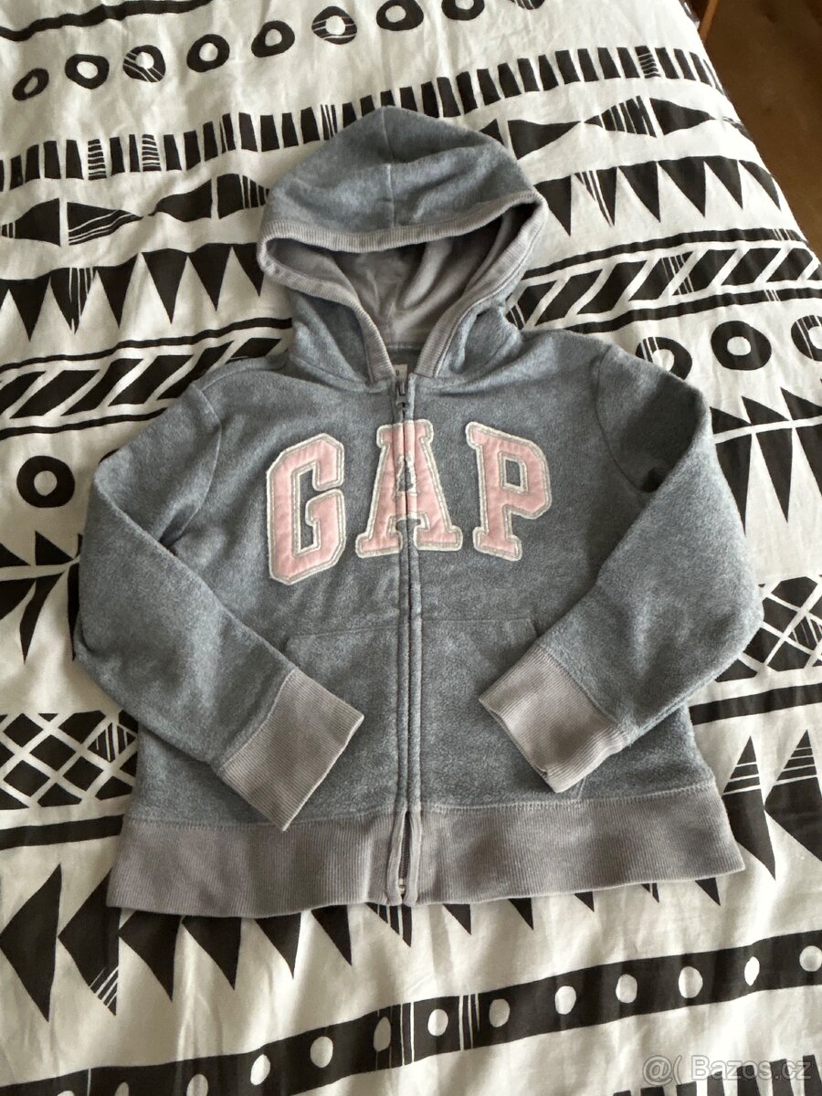 Gap mikina 6yo