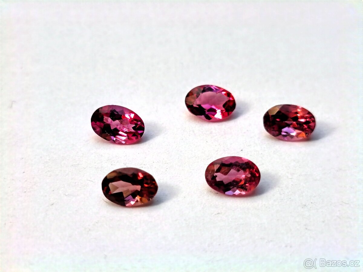 Turmaliny-lot-2,18 ct.