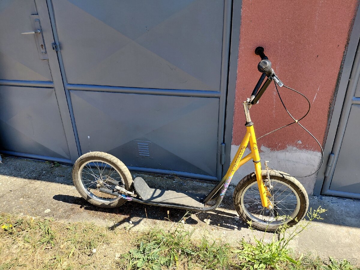 koloběžka worker 16"
