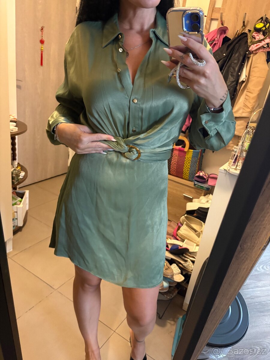 khaki zelené šaty zara