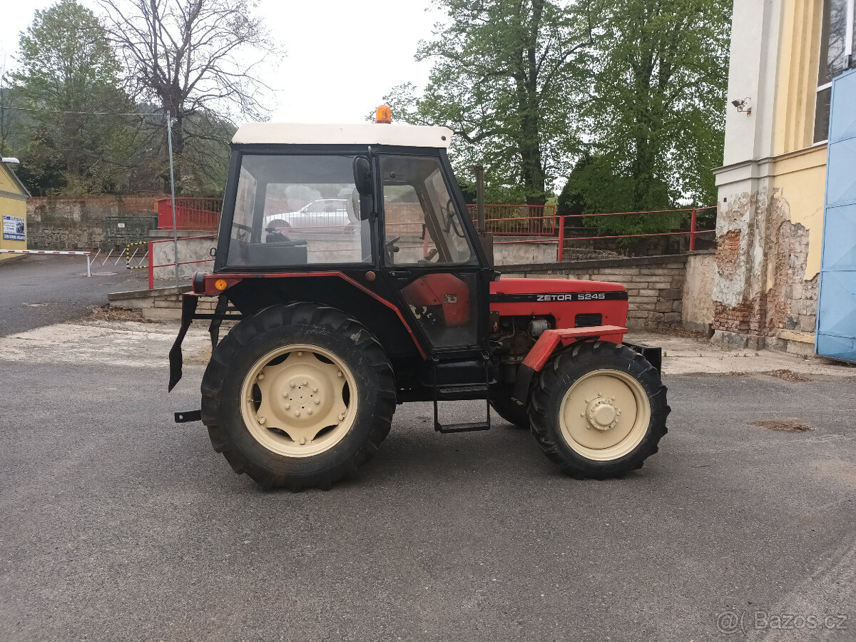 Traktor ZETOR 5245