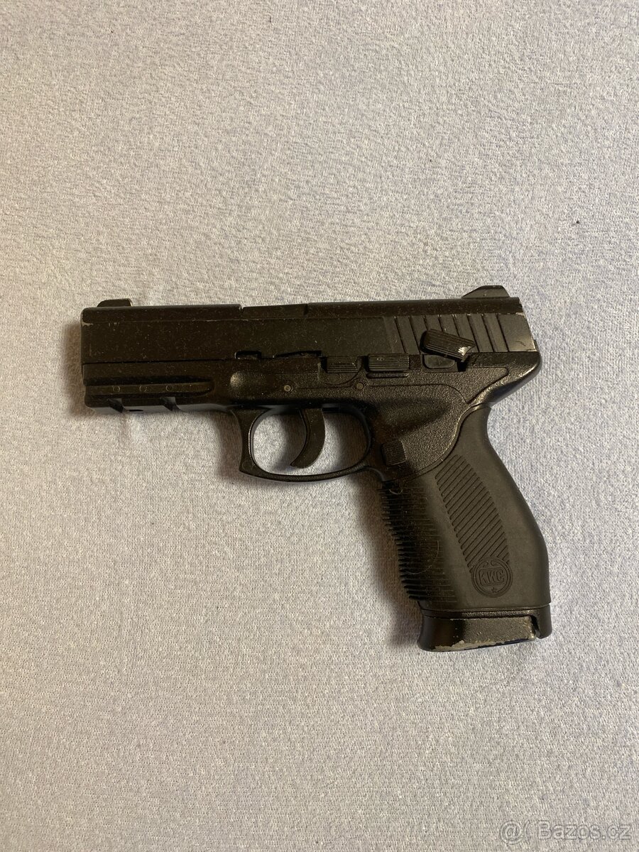 Airsoftová pistole