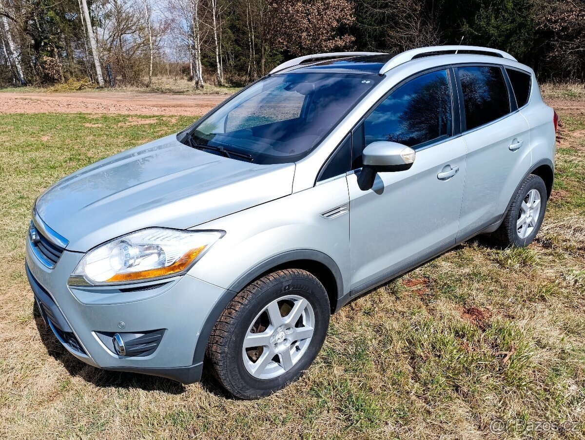Ford Kuga 2.0TDCi 4x4-tažné zařízení