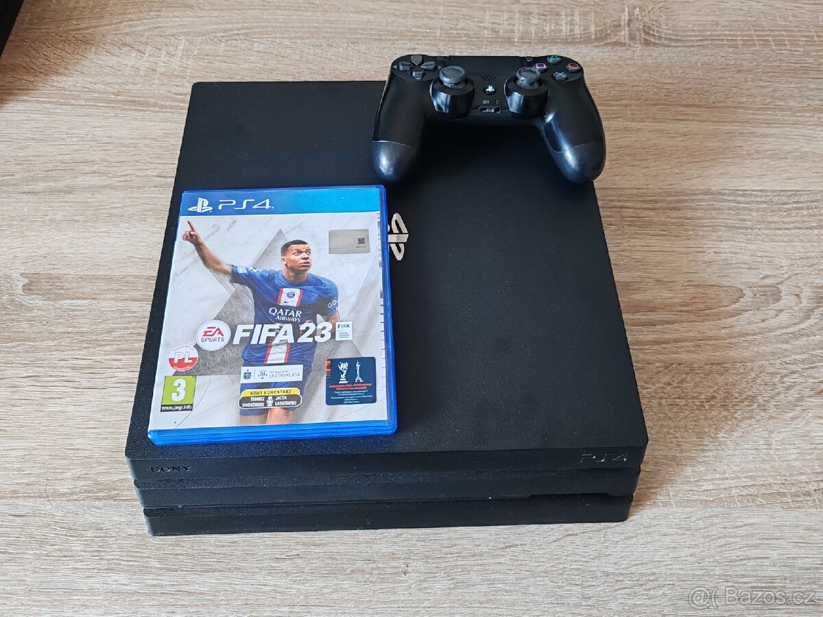 Prodám Playstation 4 pro 1tb