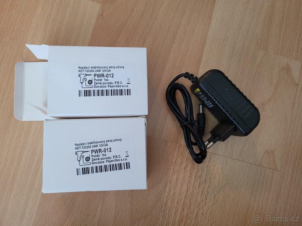 Napájecí adaptér 12V 2A