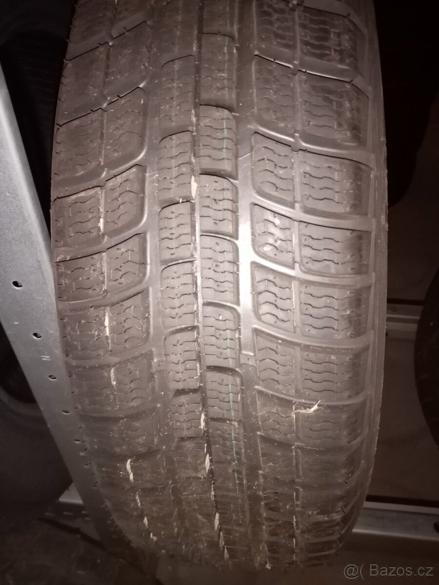 prodám zimní pneu 195/65R15 Michelin Alpin