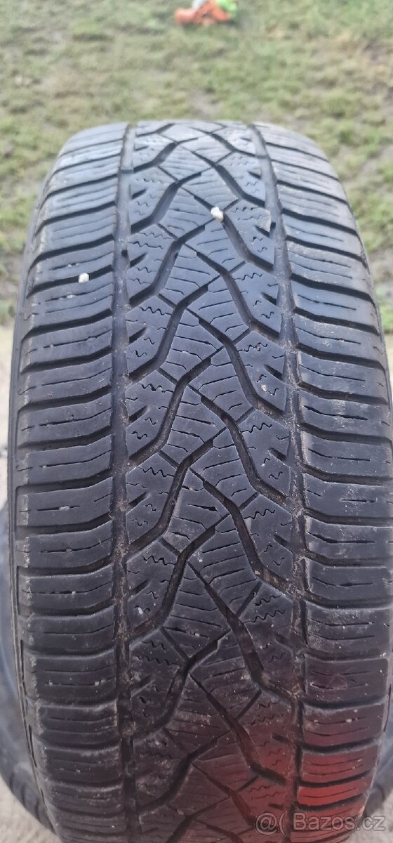 Zimní pneu 205/55 R16 V XL DOT [3821] 4.8mm 2ks