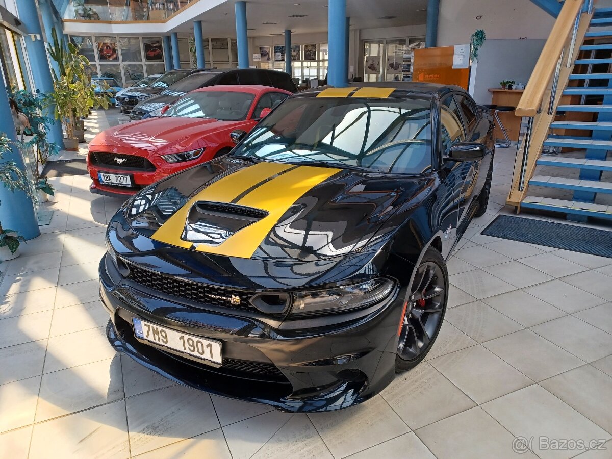 Prodám Dodge Charger