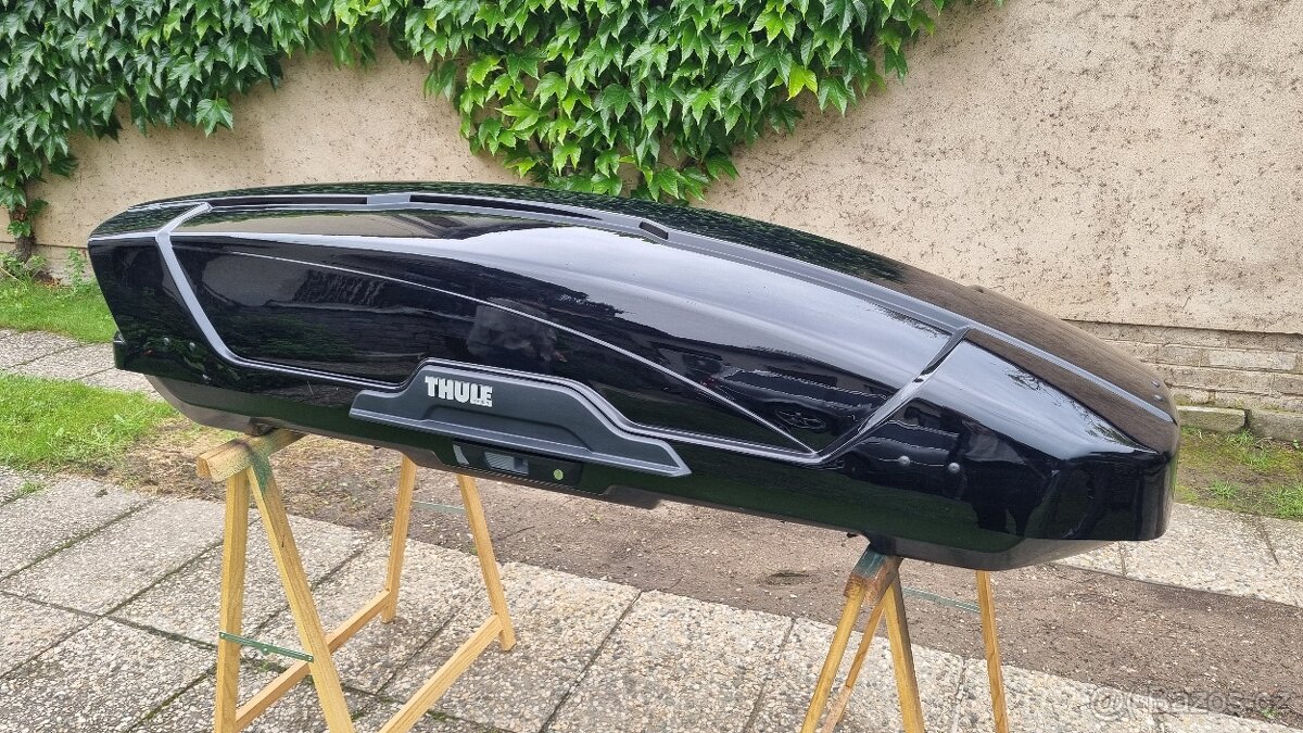 Střešní box - rakev Thule Motion XT Sport, černý lesklý