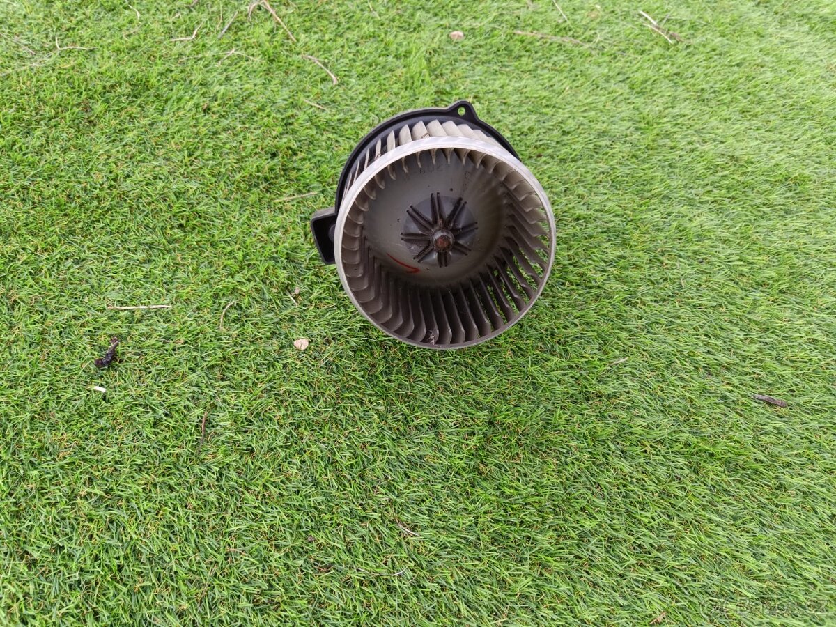 Ventilátor Octavia 1