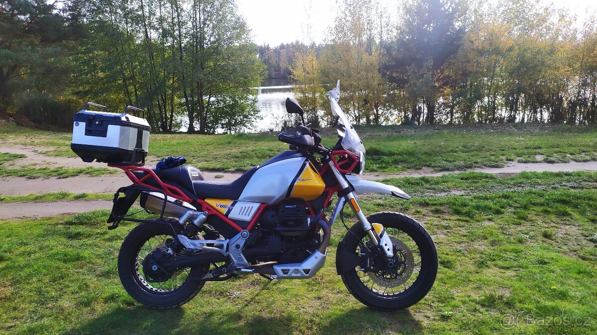 Moto Guzzi V85 TT/ 2019