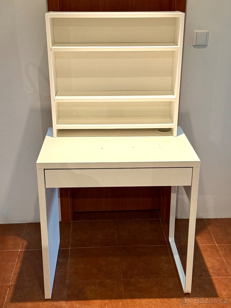 Psací stůl IKEA MICKE