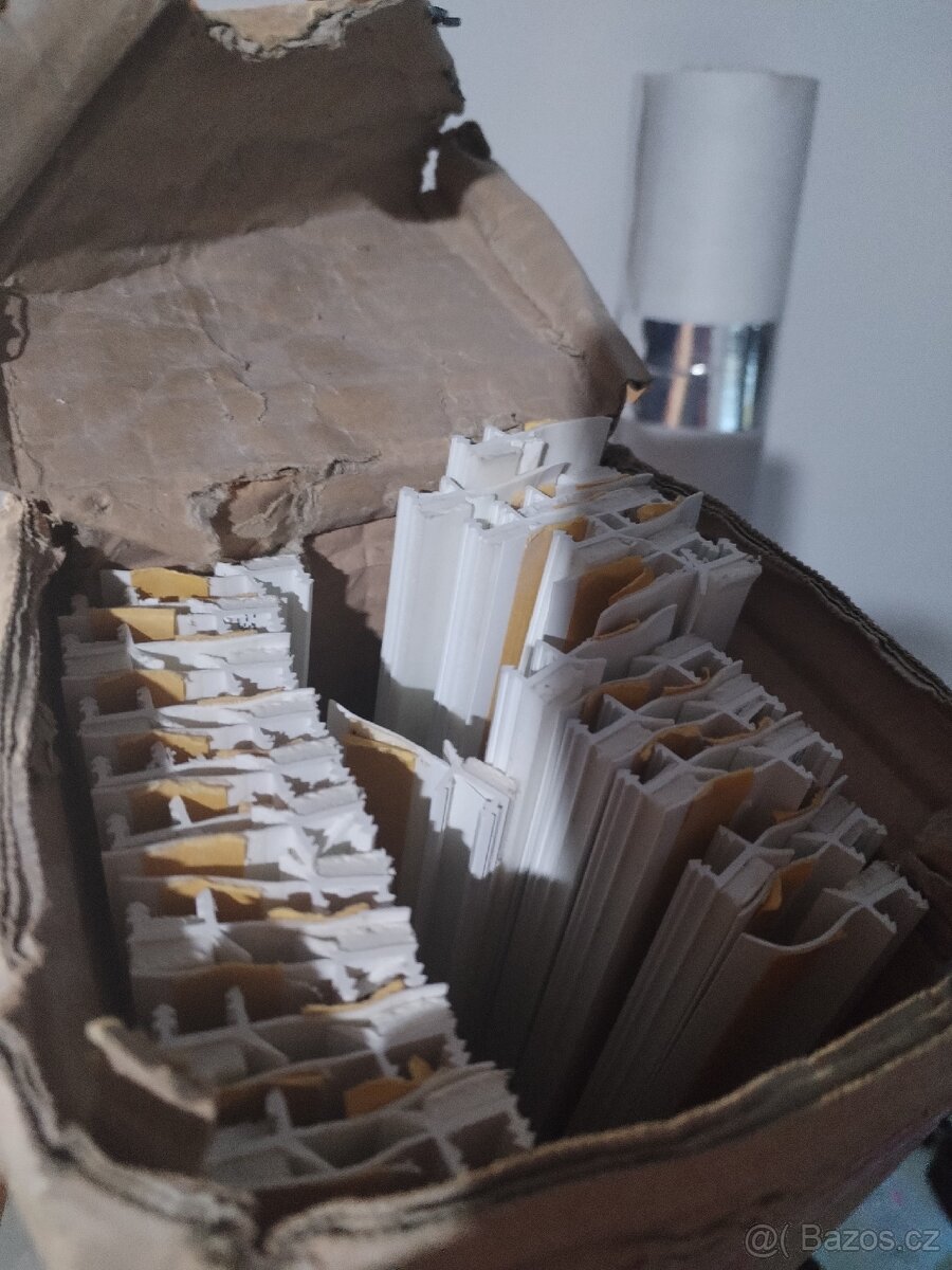 APU lišta - Začišťovací profil 9mm