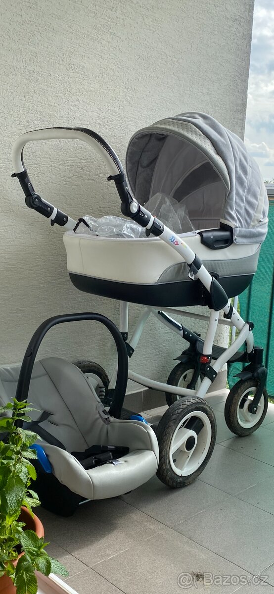 Kočárek trojkombinace