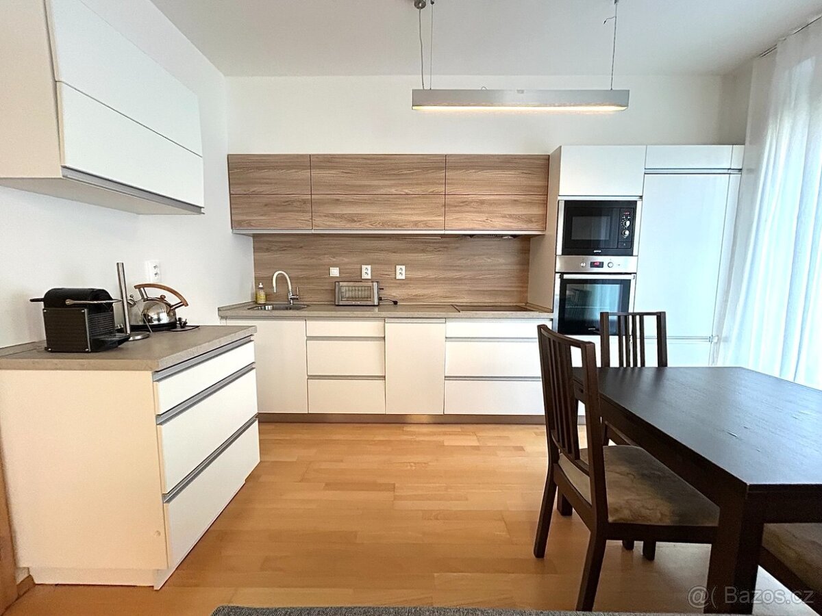 krásný byt 3+kk 70m2 v ul. Pod Kavalírkou, Praha 5 - Smíchov