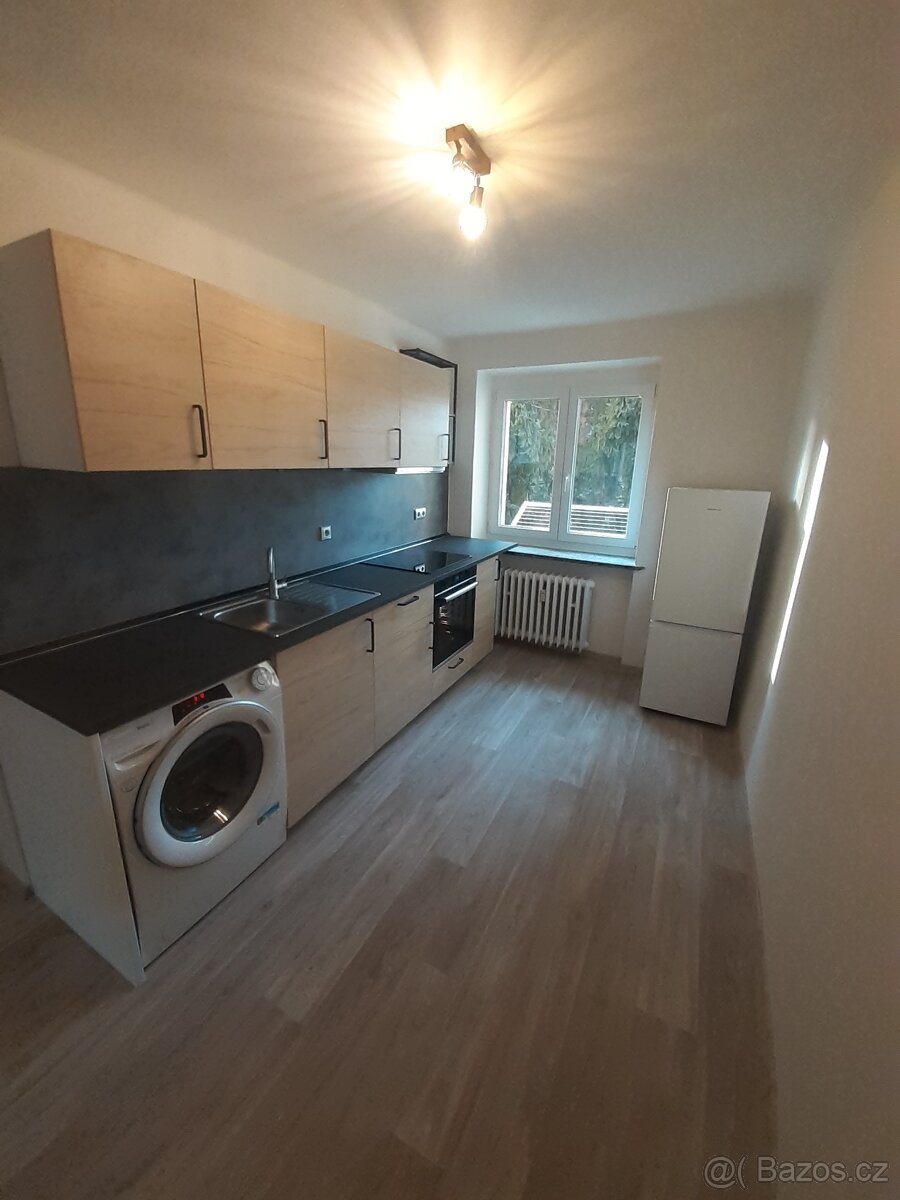 Pronájem bytu 3+1, 61 m², ul. Bratrská, Přerov, 1