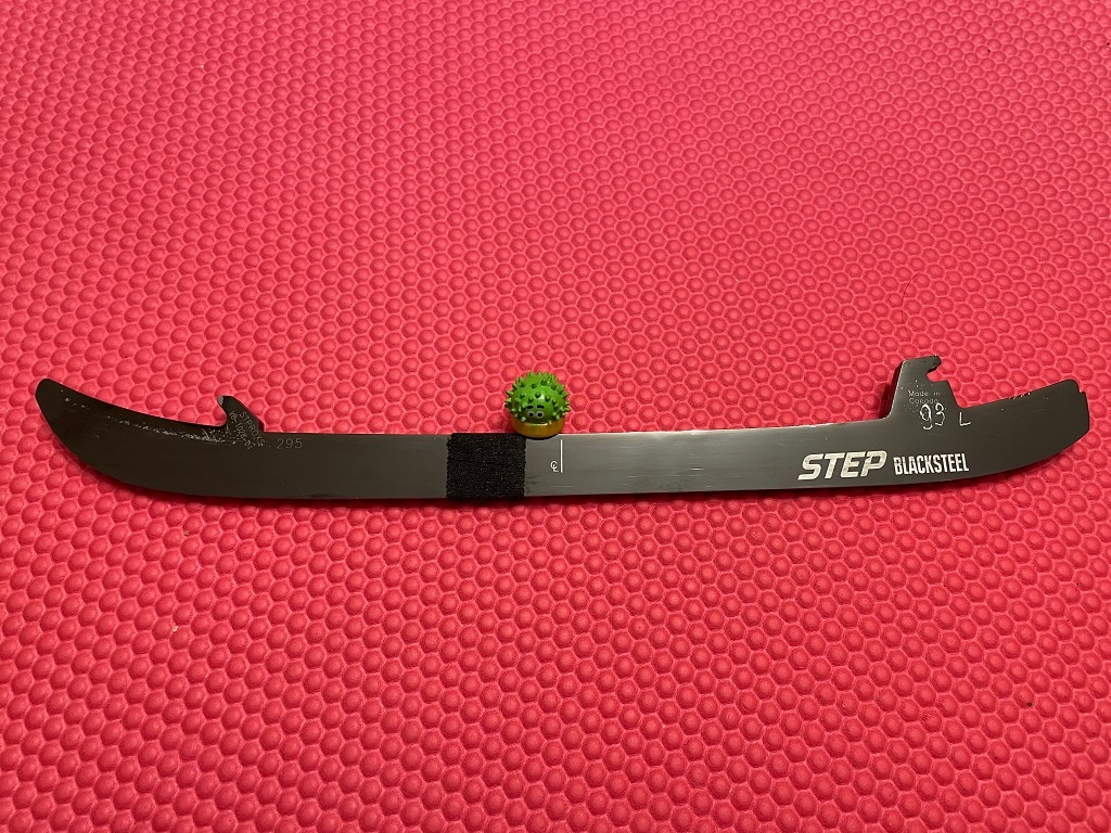 nože CCM Steep Blacksteel 295