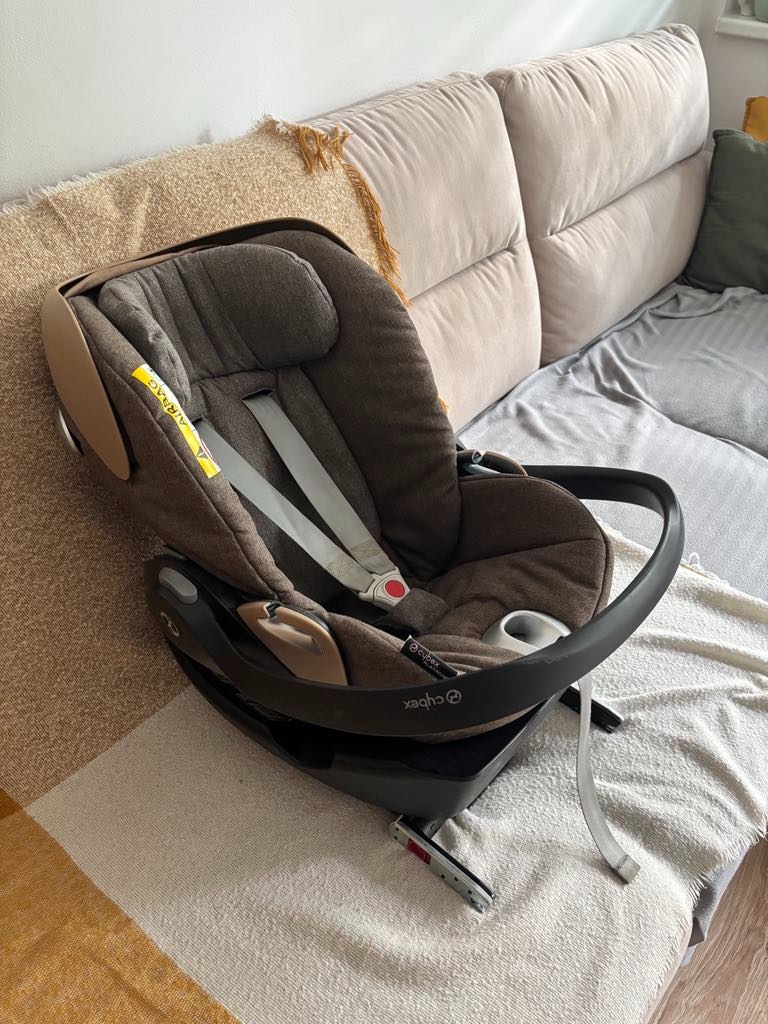 Autosedačka Cybex Cloud Q Plus + ISOFIX Base Q-Fix
