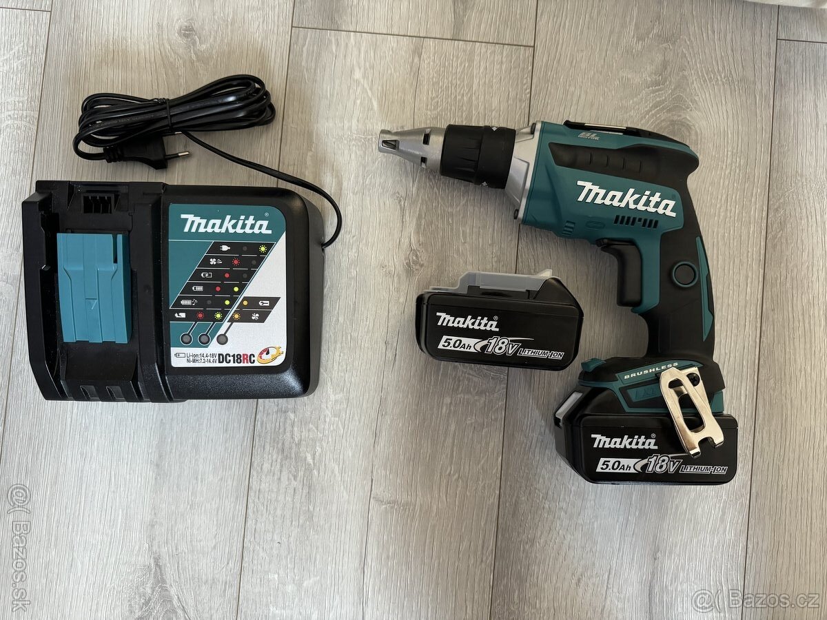 Nabízím k prodeji nový set Makita DFS452RTJ