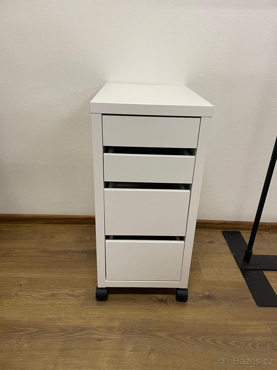 IKEA komoda se 4 šuplíky