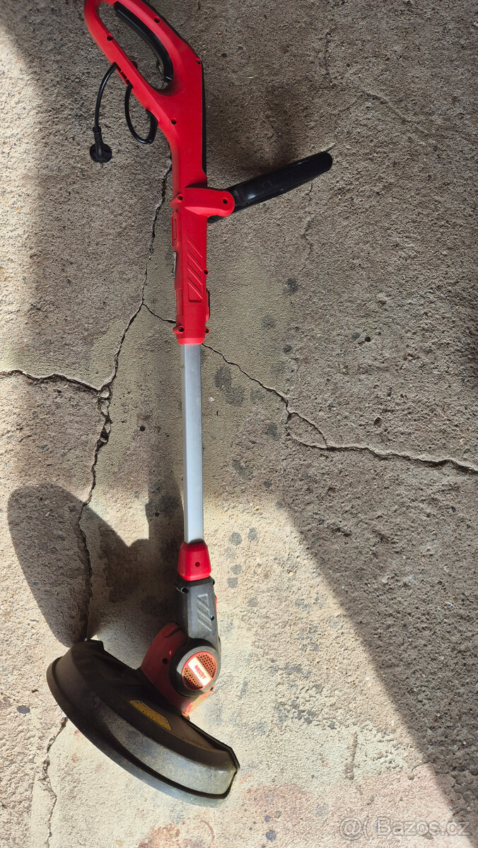 Prodám Elektrický vyžínač - HECHT 630 použitý