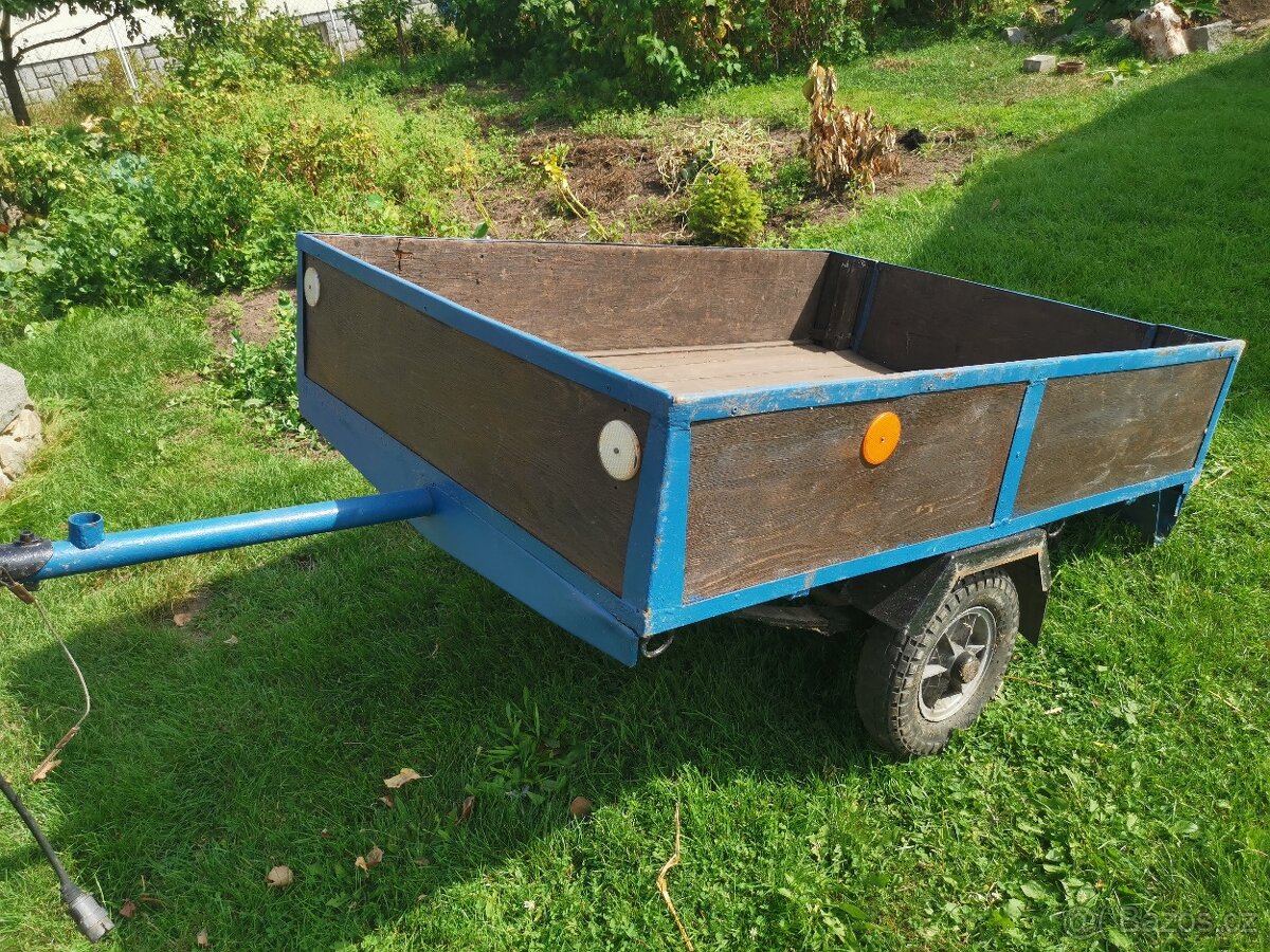 Přívěsný, nákladní vozík za osobní automobil