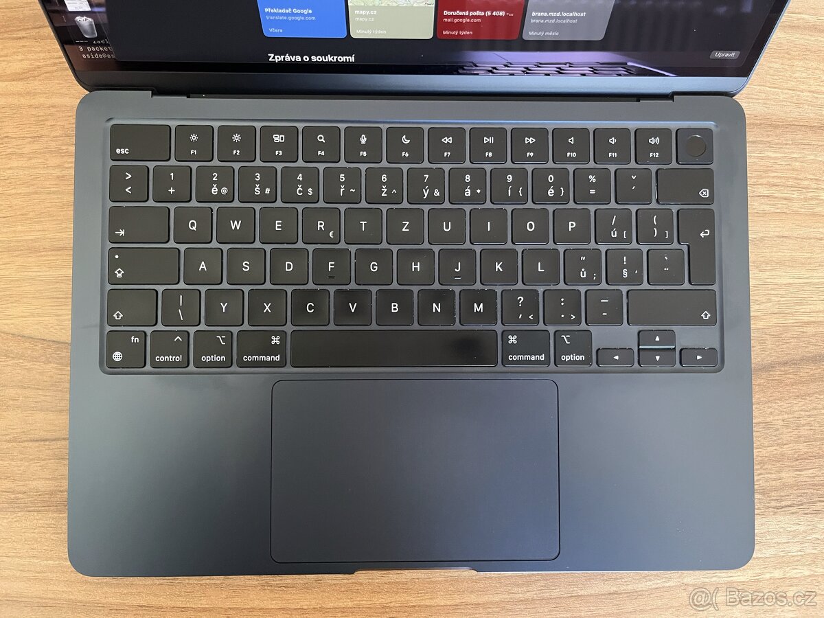 MacBook Air 13.6" M2 10x GPU 512GB SSD 16GB RAM Midnight CZ
