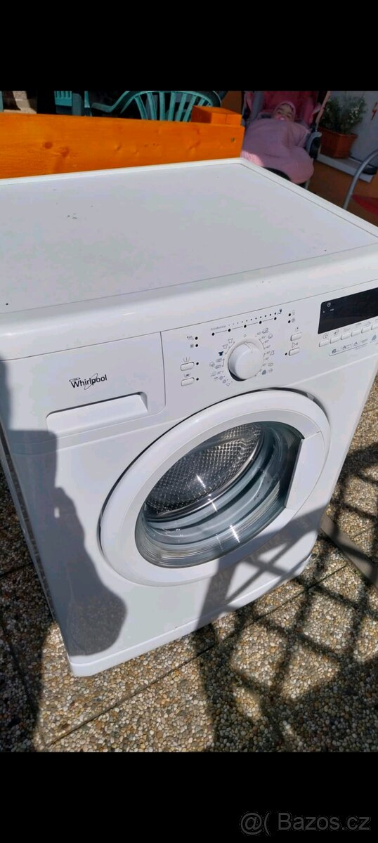 Automaticka pracka Vhirpool