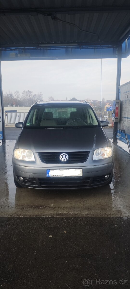 VW Touran 2.0 FSI