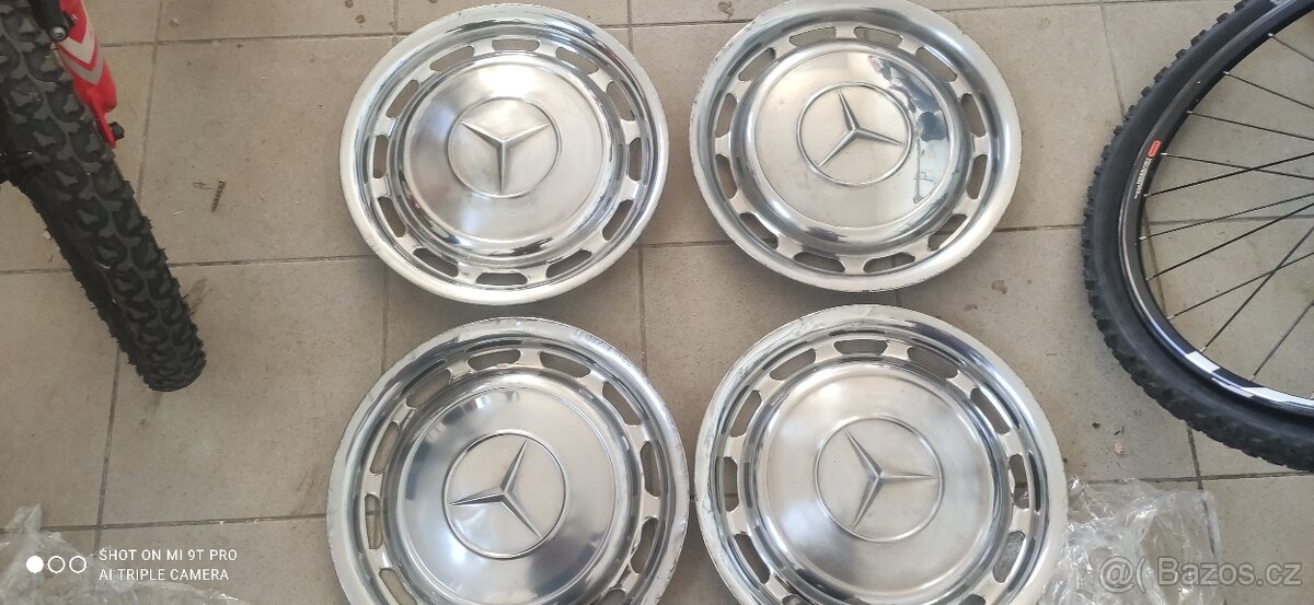 Poklice na mercedes-benz