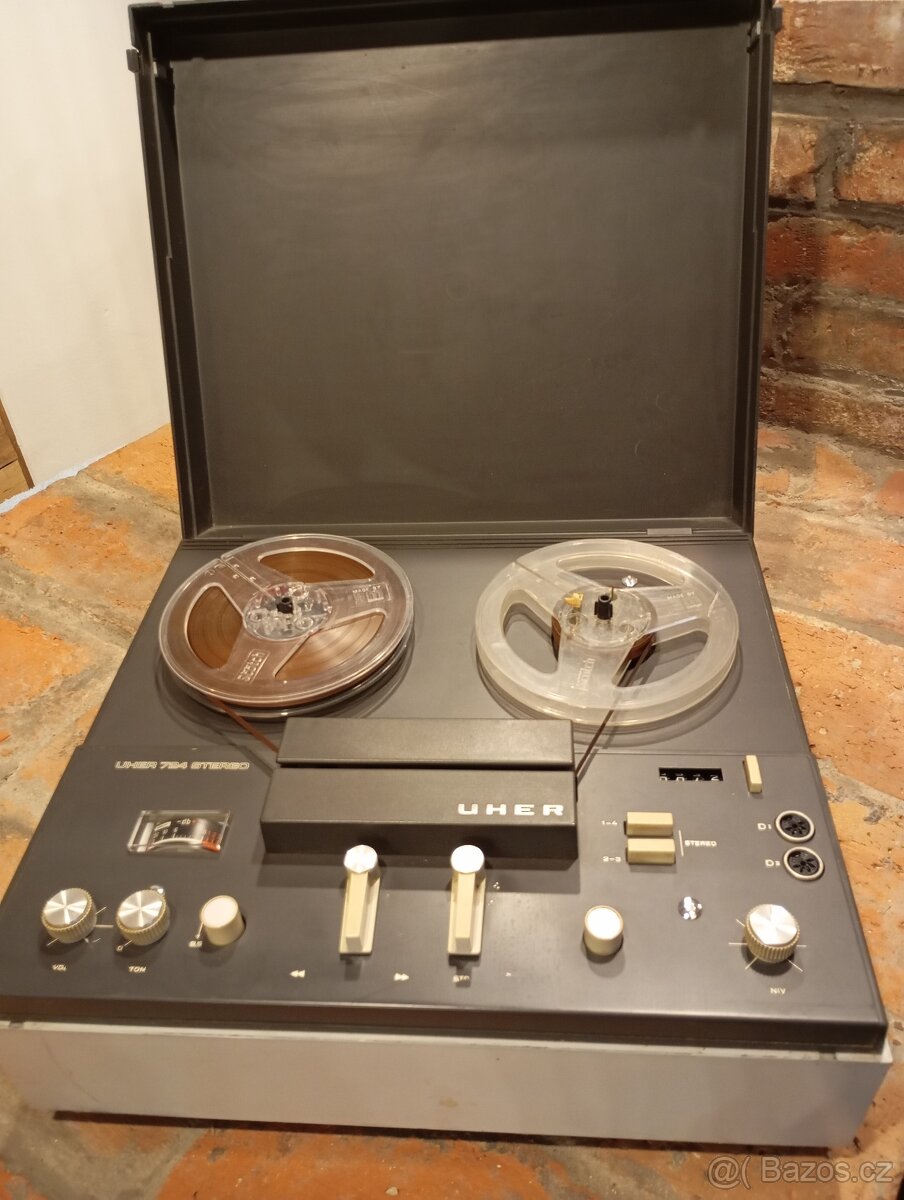 Cívkový magnetofon UHER 724 Stereo